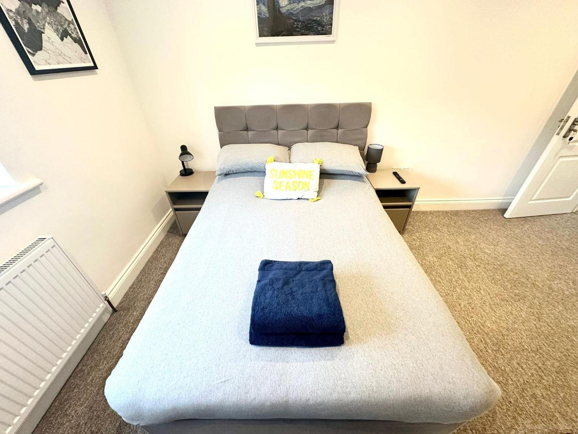 Bright Modern, Private Apartment,15 Mins To Central London ヘンドン エクステリア 写真
