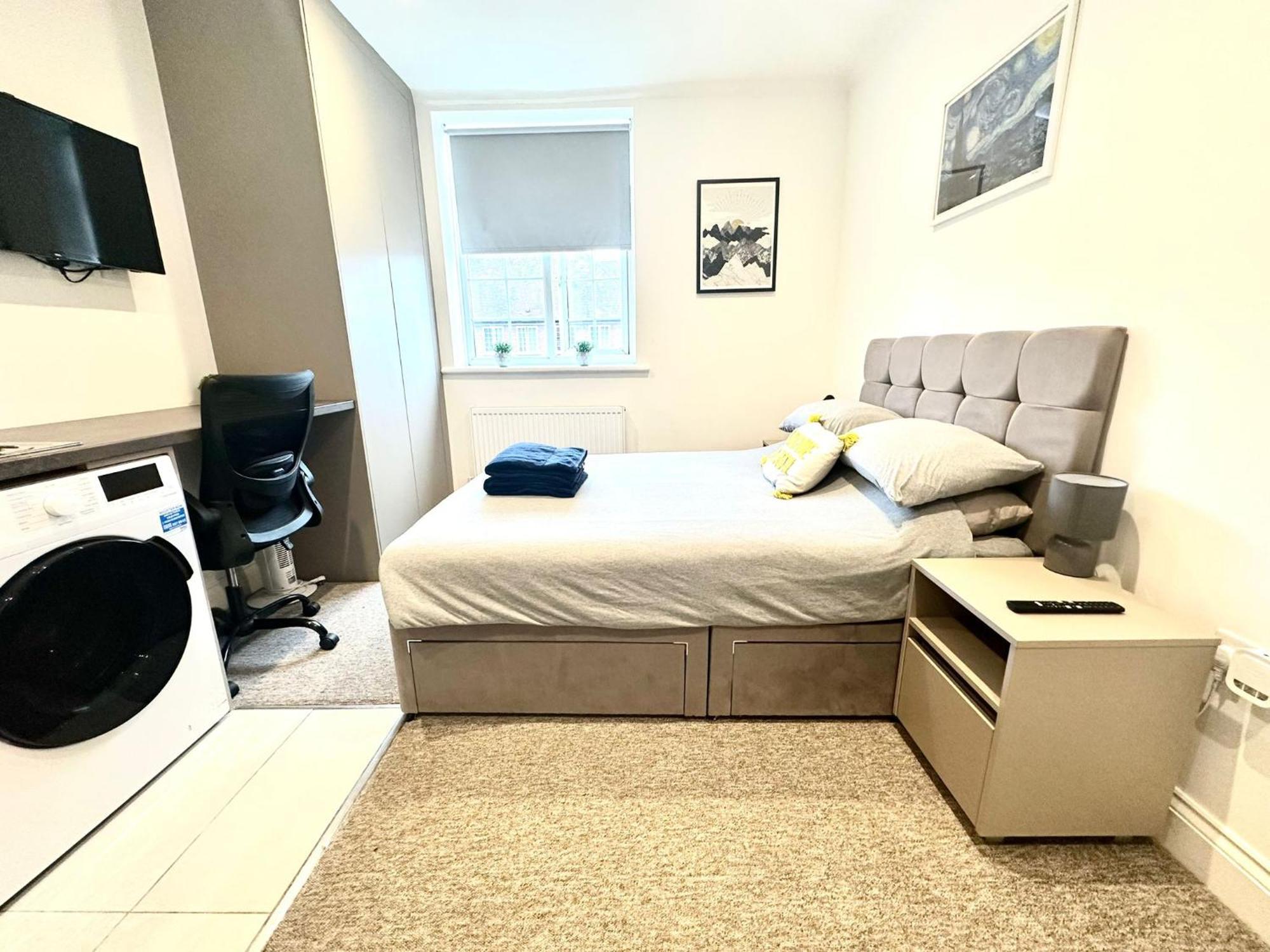 Bright Modern, Private Apartment,15 Mins To Central London ヘンドン エクステリア 写真